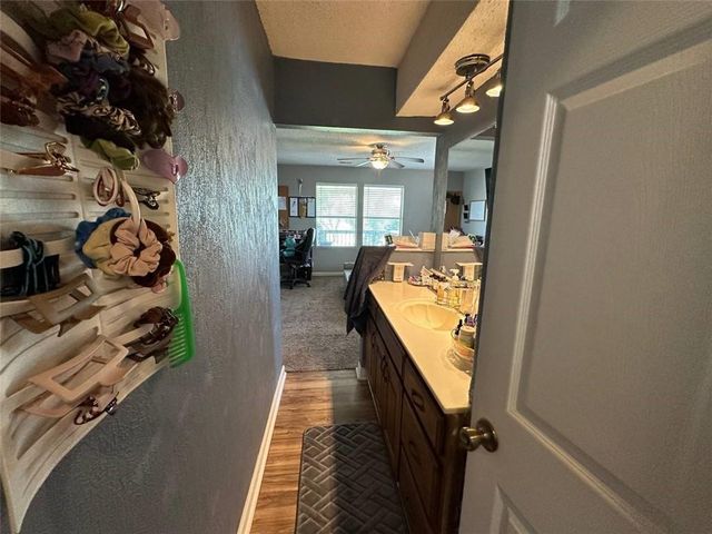 214 Mo-C Highway, Rayville, MO 64084
