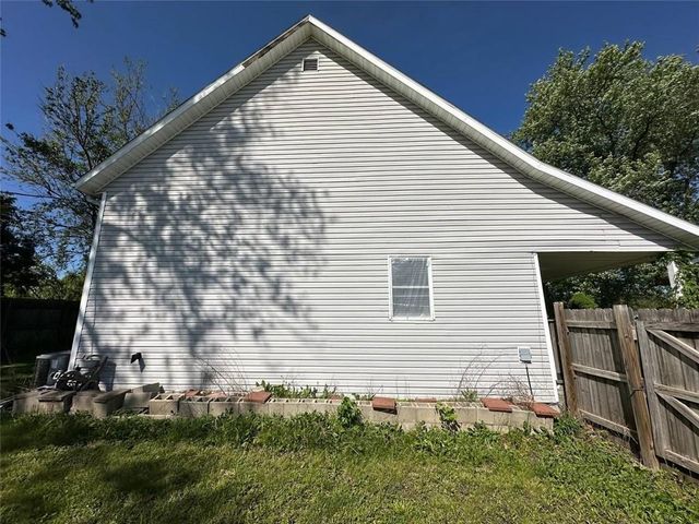 214 Mo-C Highway, Rayville, MO 64084