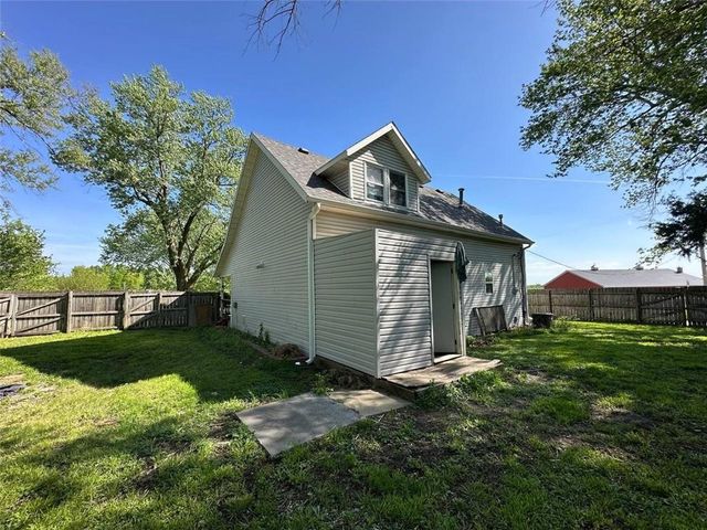 214 Mo-C Highway, Rayville, MO 64084