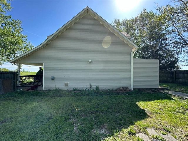 214 Mo-C Highway, Rayville, MO 64084