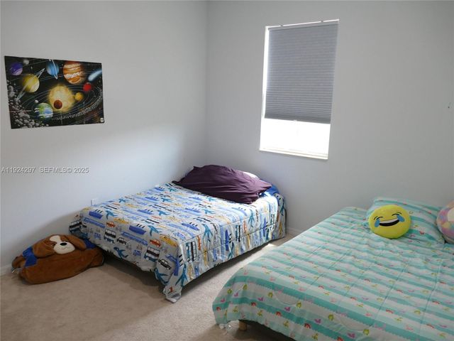 5215 Golden Eagle Ter, Davie, FL 33314