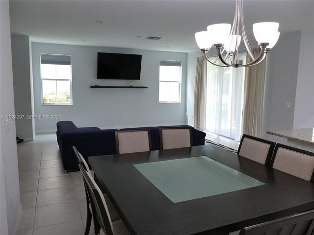 5215 Golden Eagle Ter, Davie, FL 33314