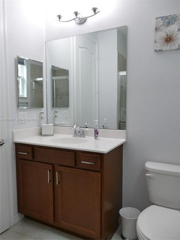 5215 Golden Eagle Ter, Davie, FL 33314