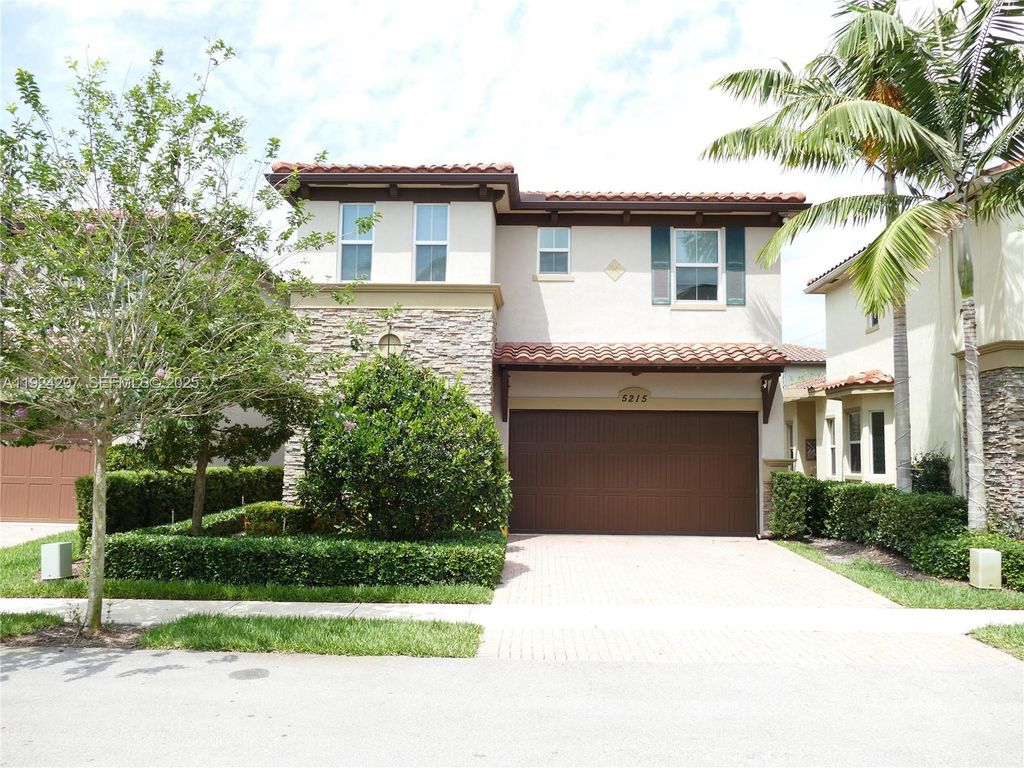 5215 Golden Eagle Ter, Davie, FL 33314