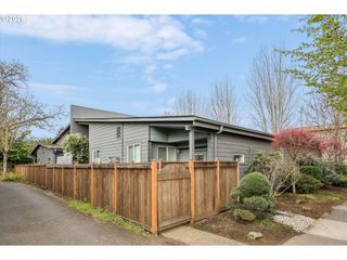 7232 N NEW YORK Ave 6, Portland, OR 97203