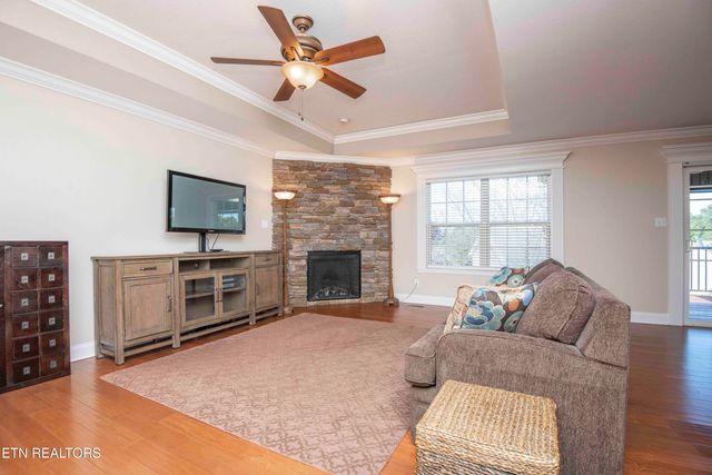 2727 Barsha Fields Lane, Maryville, TN 37804