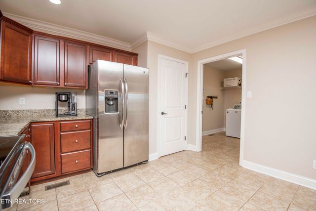 2727 Barsha Fields Lane, Maryville, TN 37804