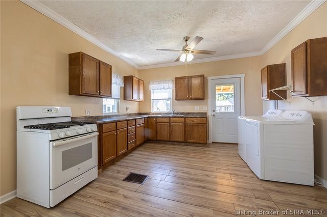 1717 Beechwood Avenue, New Albany, IN 47150