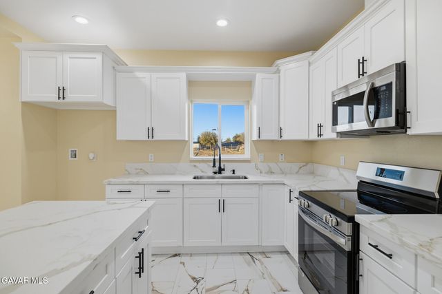 10347 E Avenue R-12, Littlerock, CA 93543