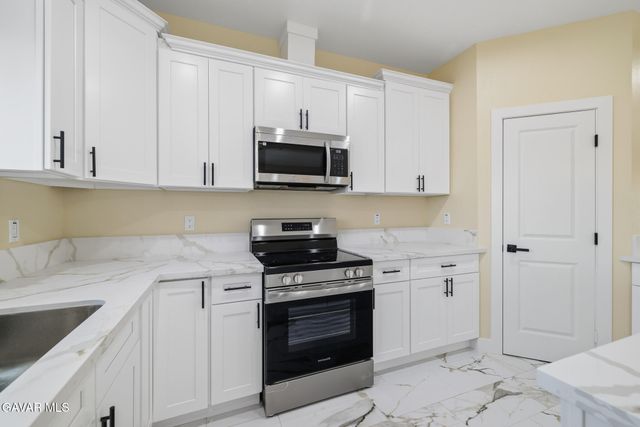 10347 E Avenue R-12, Littlerock, CA 93543