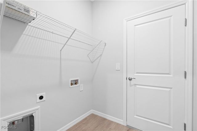 4010 NE 19th PL, Cape Coral, FL 33909