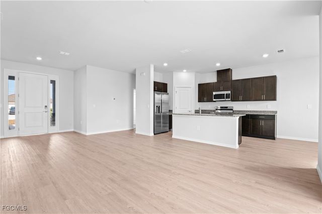 4010 NE 19th PL, Cape Coral, FL 33909