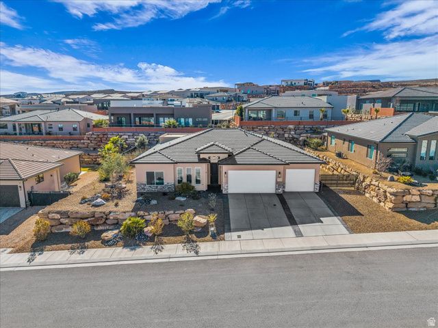 3015 W KARERSEE DR, St. George, UT 84770