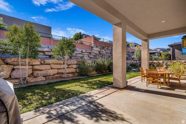 3015 W KARERSEE DR, St. George, UT 84770