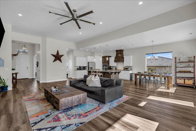 3015 W KARERSEE DR, St. George, UT 84770