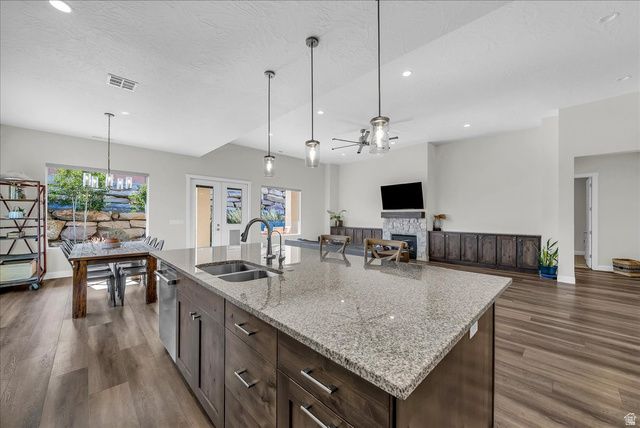 3015 W KARERSEE DR, St. George, UT 84770