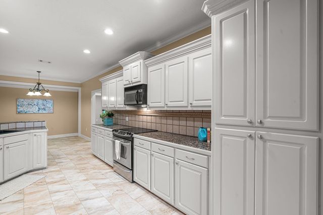 22 Jubilee Point, Hattiesburg, MS 39402
