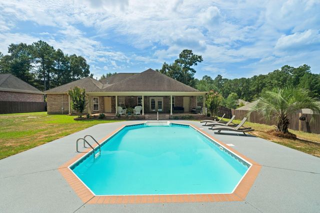 22 Jubilee Point, Hattiesburg, MS 39402