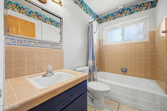 5125 E OSBORN Road, Phoenix, AZ 85018