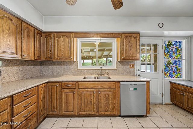 5125 E OSBORN Road, Phoenix, AZ 85018