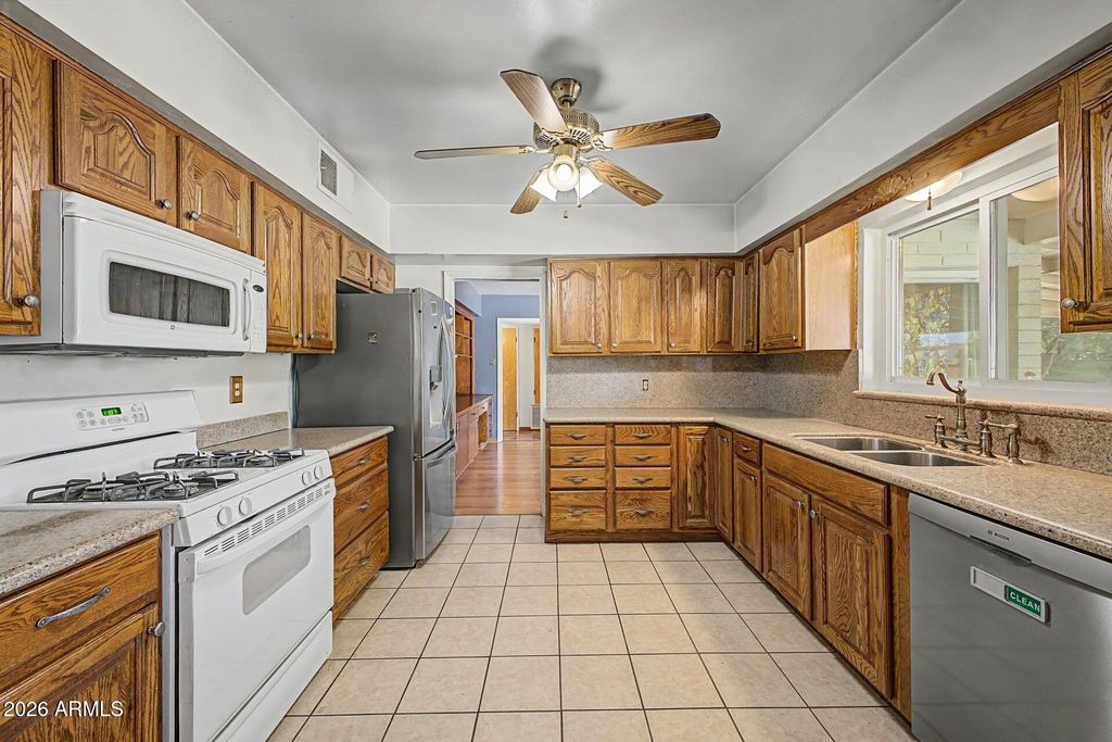 5125 E OSBORN Road, Phoenix, AZ 85018 — photo 5