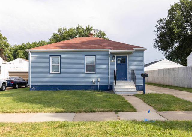1121 Patton Avenue, Waterloo, IA 50702