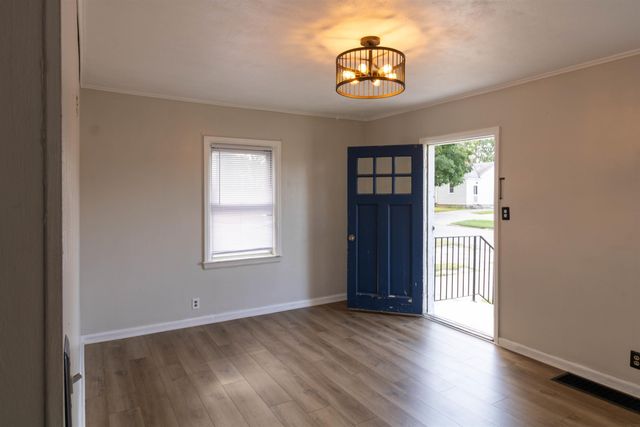 1121 Patton Avenue, Waterloo, IA 50702