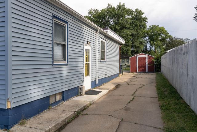 1121 Patton Avenue, Waterloo, IA 50702