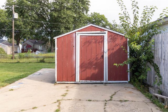 1121 Patton Avenue, Waterloo, IA 50702