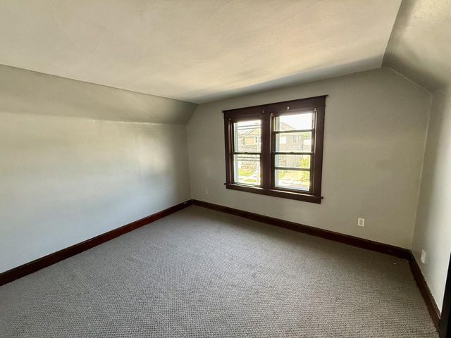 913 Manitoba AVENUE, South Milwaukee, WI 53172