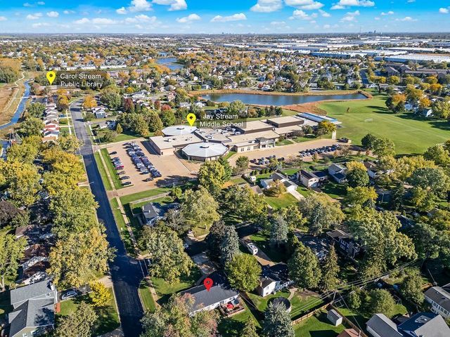 332 El Paso Lane, Carol Stream, IL 60188