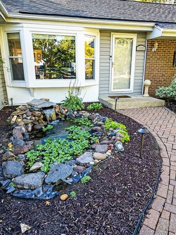 332 El Paso Lane, Carol Stream, IL 60188