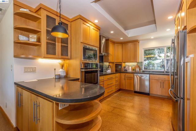 35366 Ronda Ct, Fremont, CA 94536
