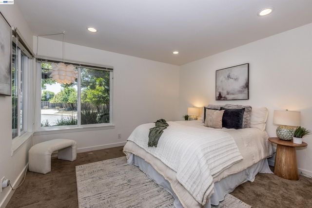 35366 Ronda Ct, Fremont, CA 94536