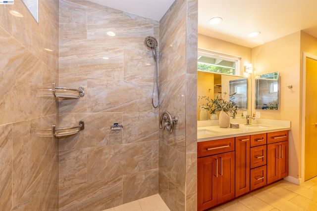 35366 Ronda Ct, Fremont, CA 94536
