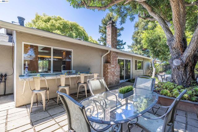 35366 Ronda Ct, Fremont, CA 94536