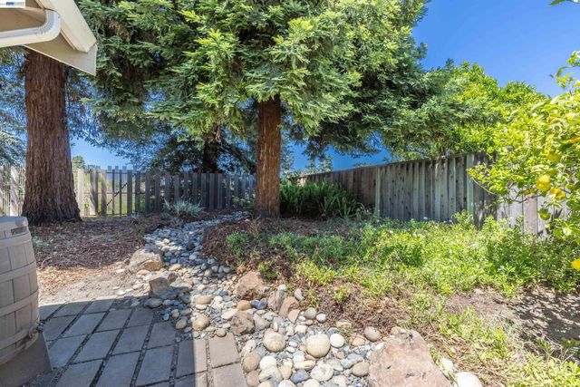 35366 Ronda Ct, Fremont, CA 94536