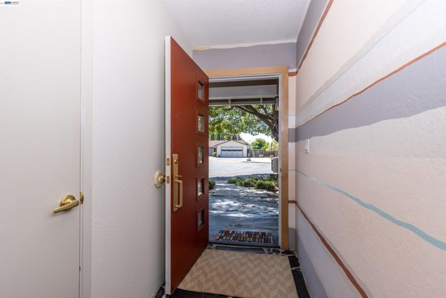 35366 Ronda Ct, Fremont, CA 94536