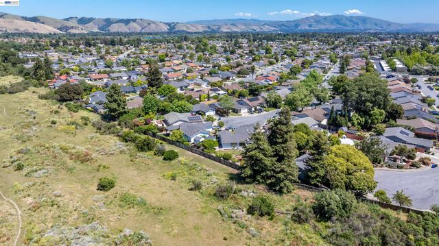 35366 Ronda Ct, Fremont, CA 94536