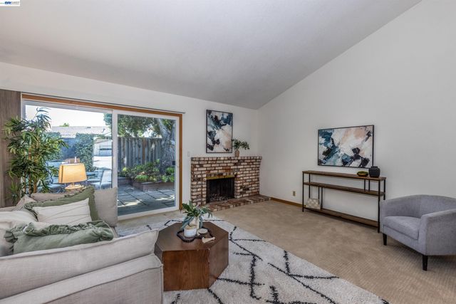 35366 Ronda Ct, Fremont, CA 94536