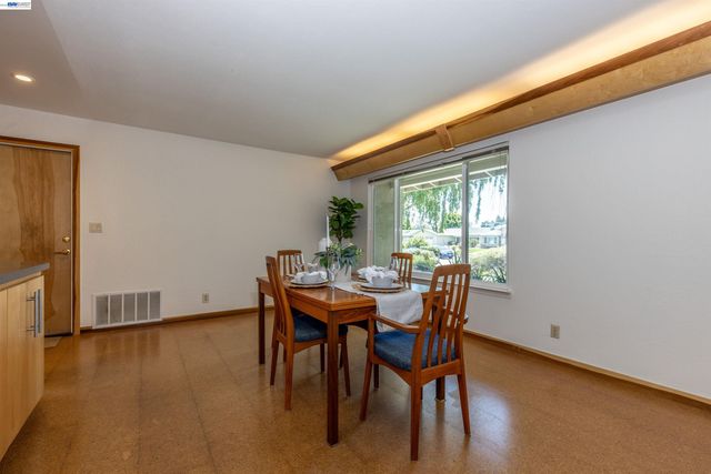35366 Ronda Ct, Fremont, CA 94536