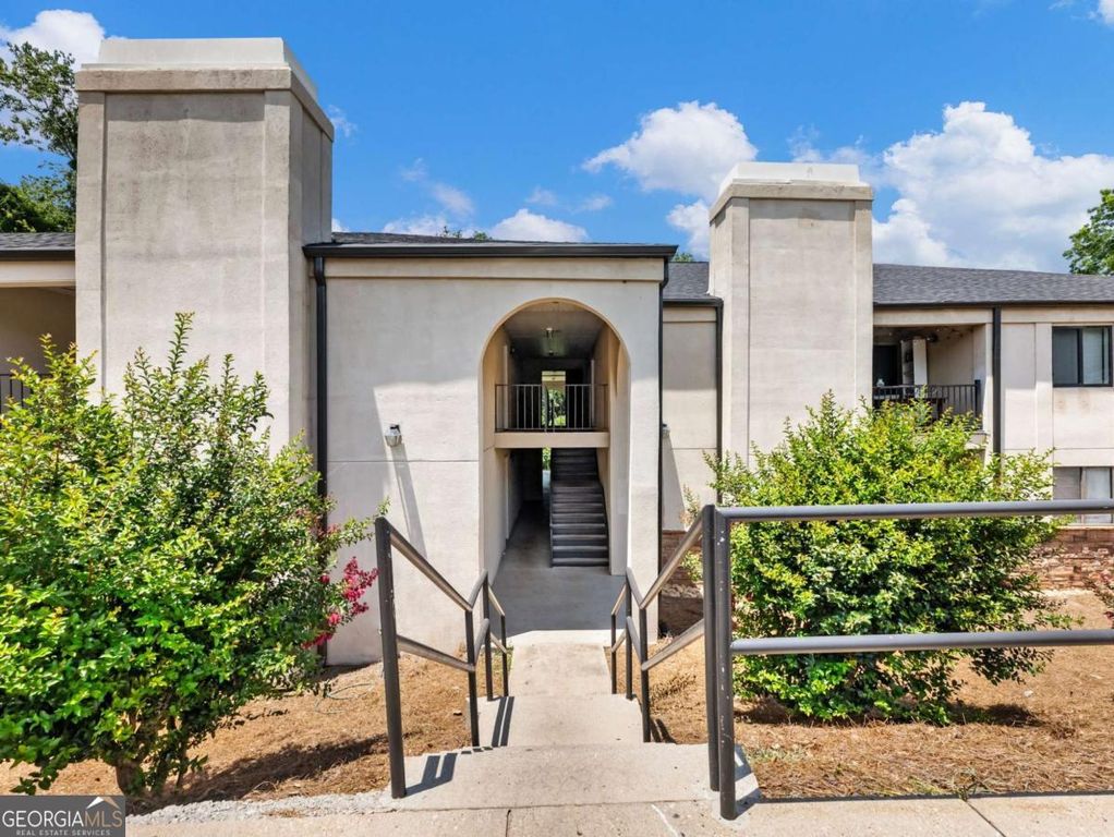 605 CANDLER Street C2, Gainesville, GA 30501