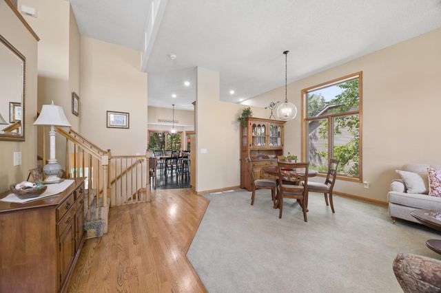 638 Oakwood Drive, Shoreview, MN 55126