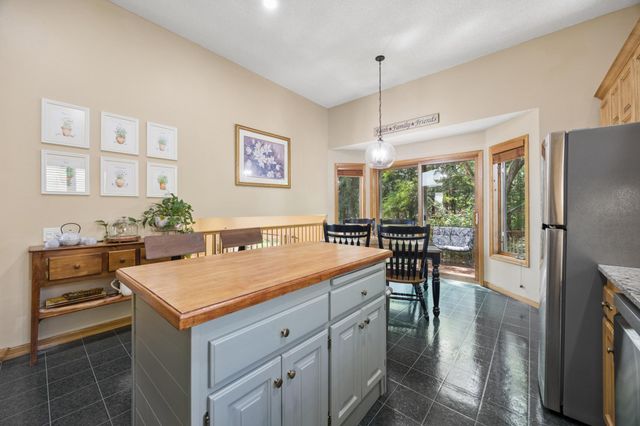 638 Oakwood Drive, Shoreview, MN 55126