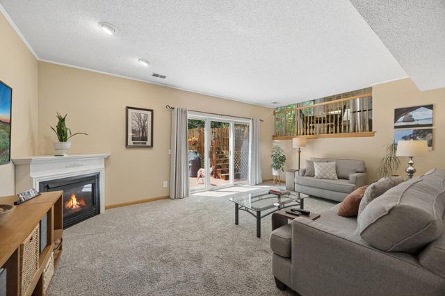 638 Oakwood Drive, Shoreview, MN 55126
