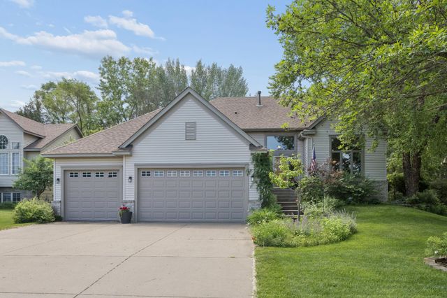 638 Oakwood Drive, Shoreview, MN 55126
