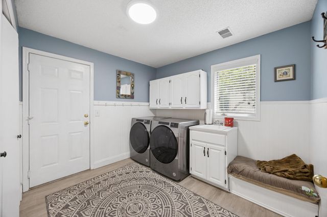 638 Oakwood Drive, Shoreview, MN 55126
