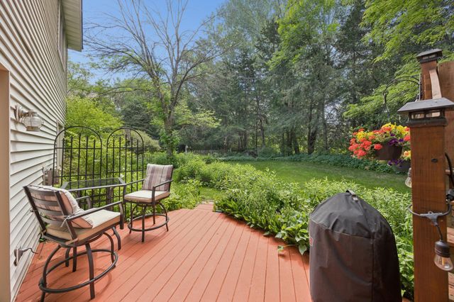 638 Oakwood Drive, Shoreview, MN 55126