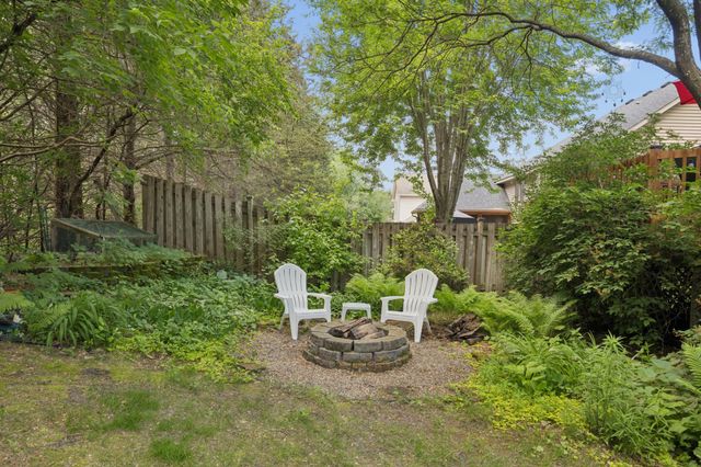 638 Oakwood Drive, Shoreview, MN 55126