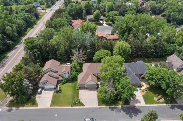 638 Oakwood Drive, Shoreview, MN 55126